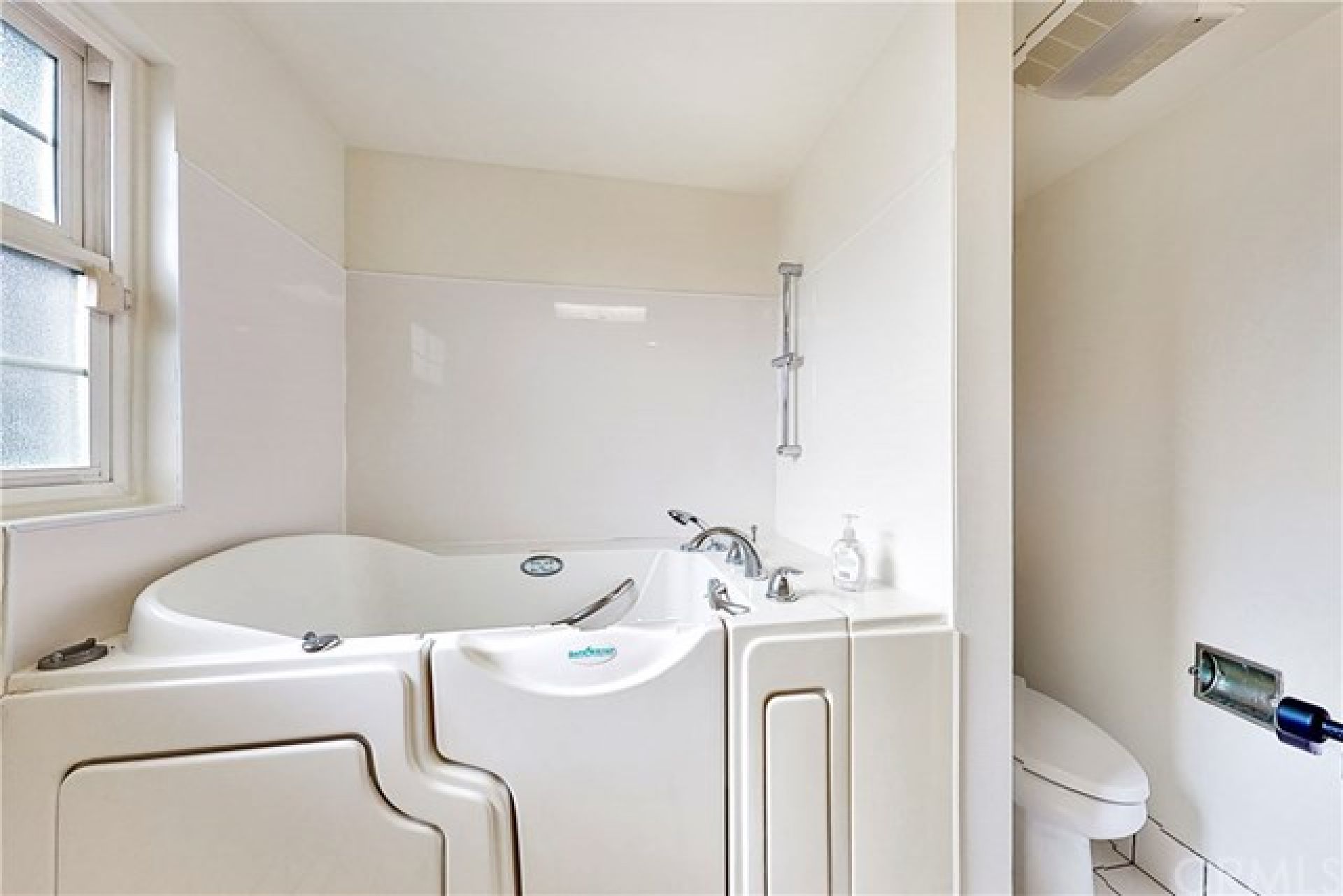 2745 Scripps Place, Altadena CA: 