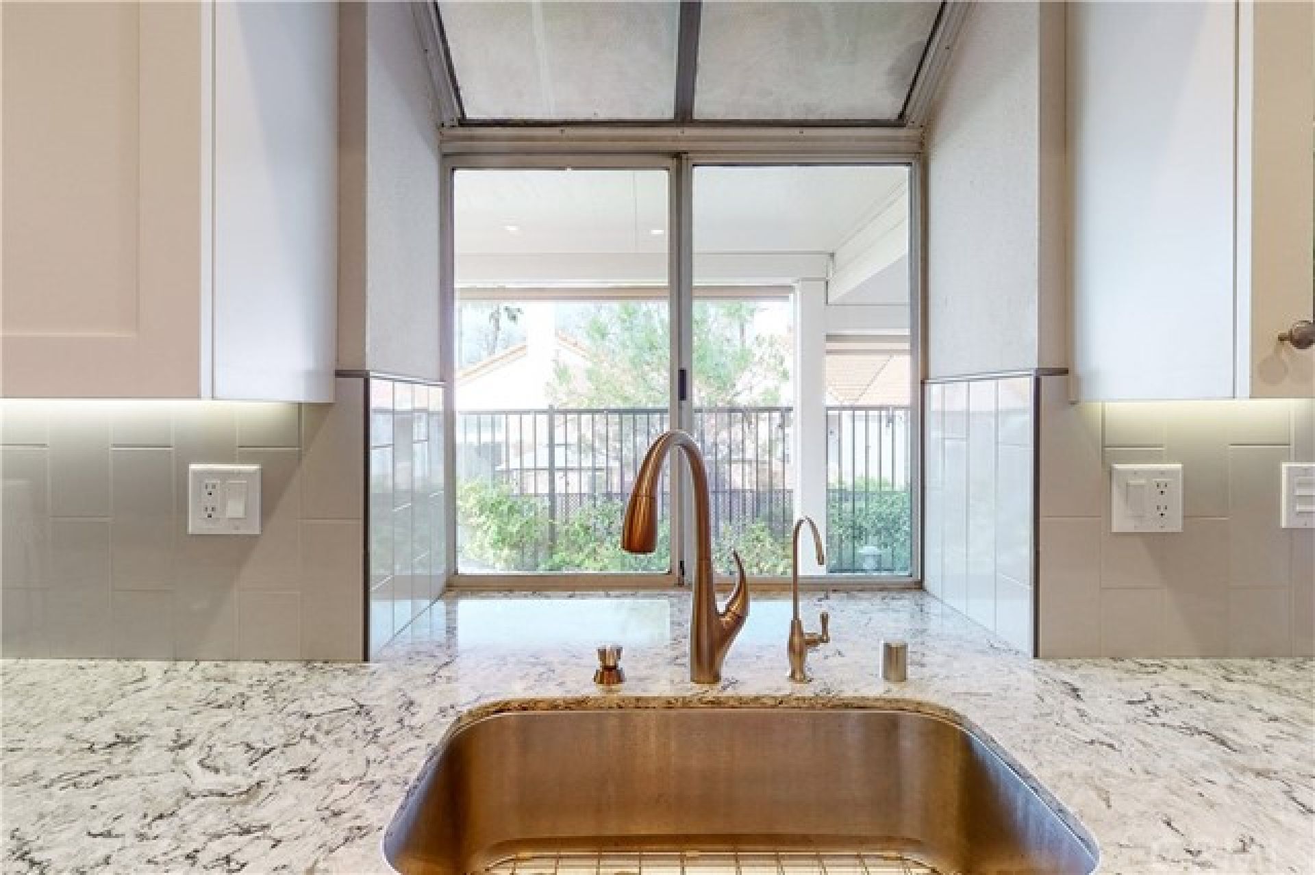 40463 Via Estrada, Murrieta CA: 