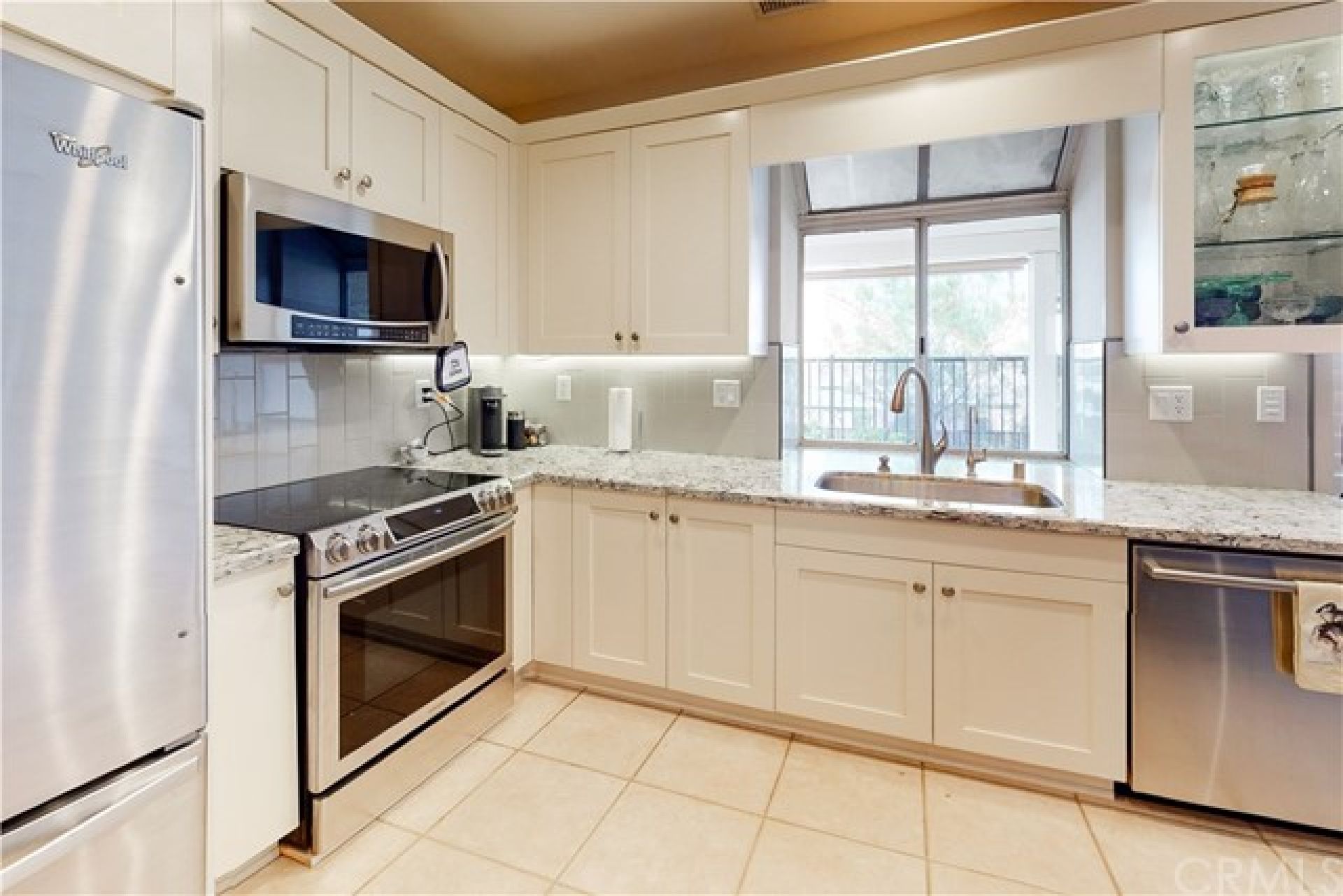 40463 Via Estrada, Murrieta CA: 