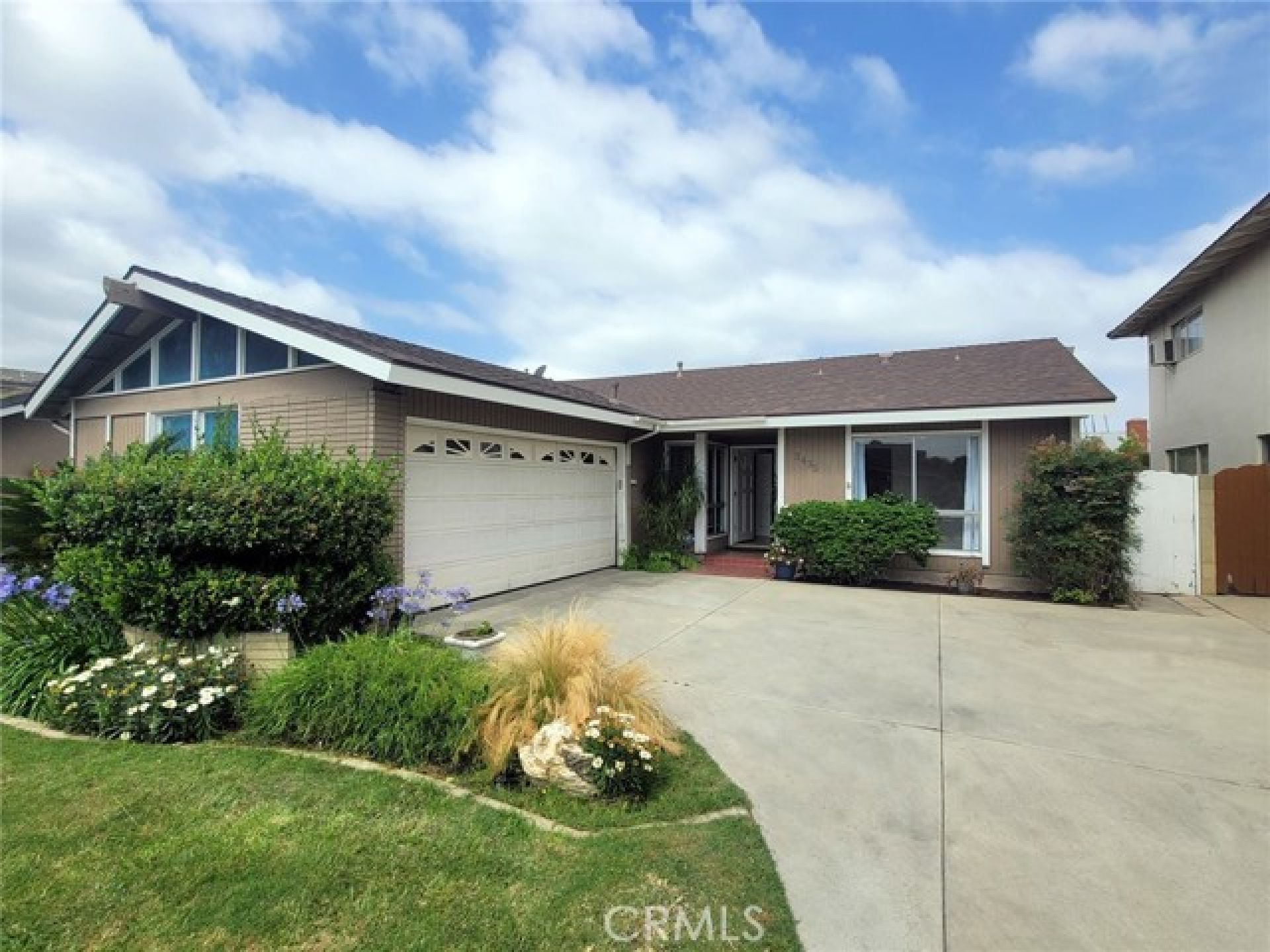 3435 Claremore Avenue, Long Beach CA: 